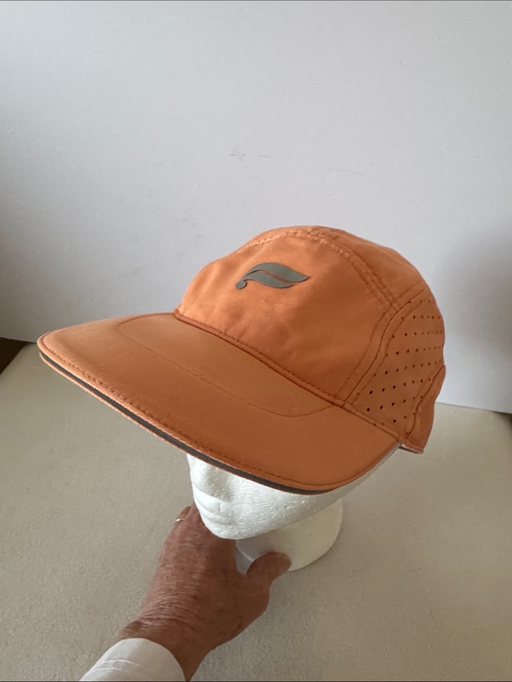 Fabletics ball cap - Picture 1 of 8